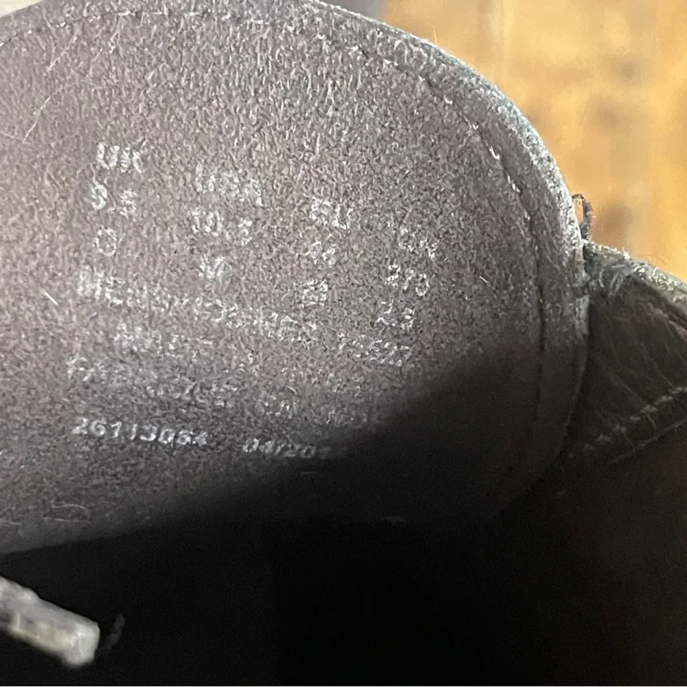Clarks classic dark